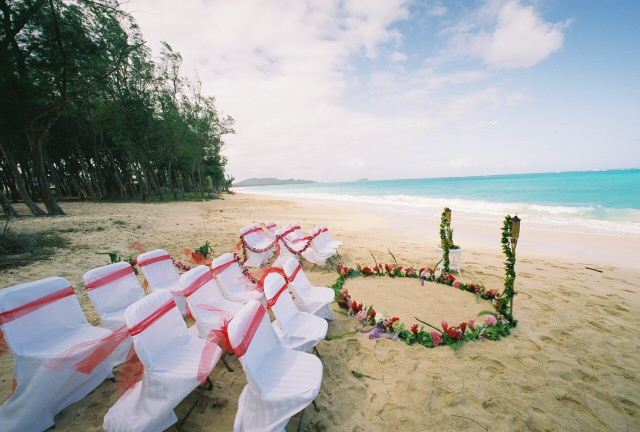 flower circle for wedding at waimanalo beach