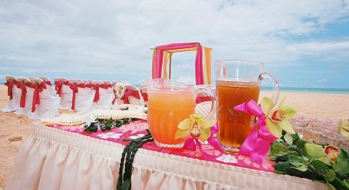Drinks and juice for this wedding refreshment for the guest